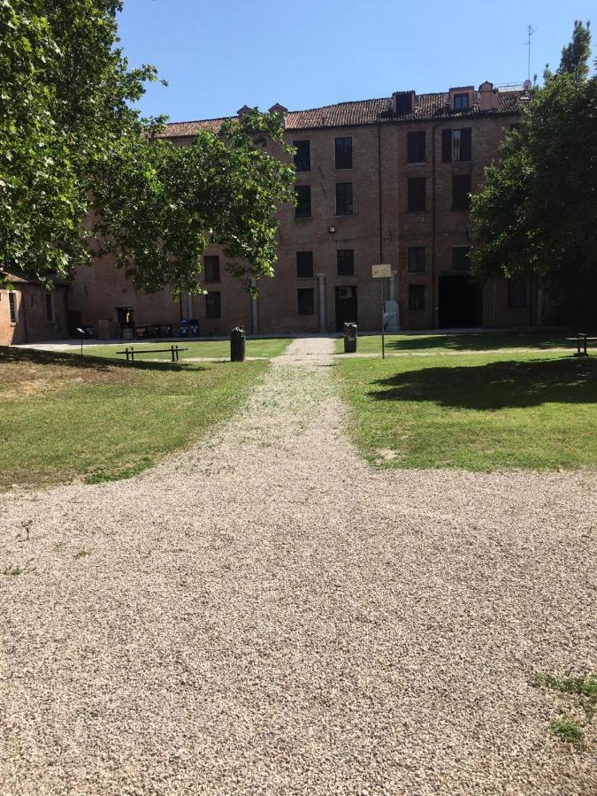 Casa Duchesse Al Castello Apartamento Ferrara Exterior foto
